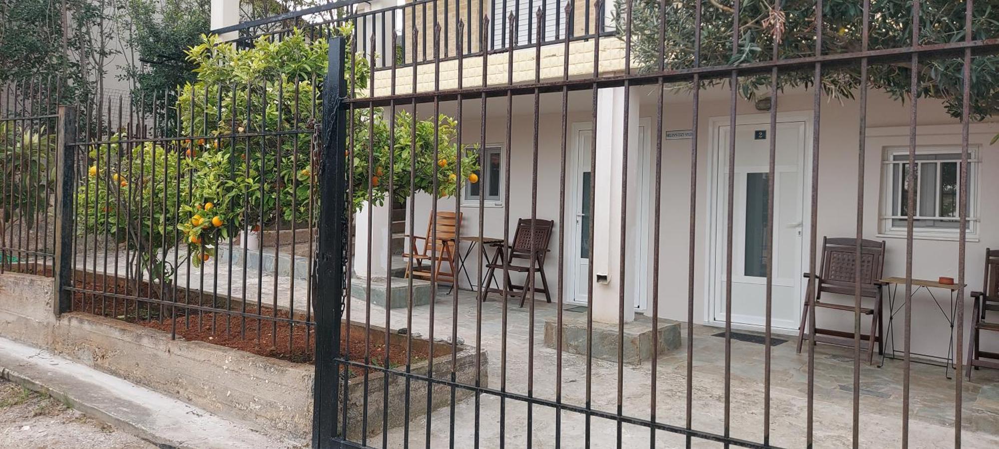 Helen's cozy studio Artemida  Exterior foto